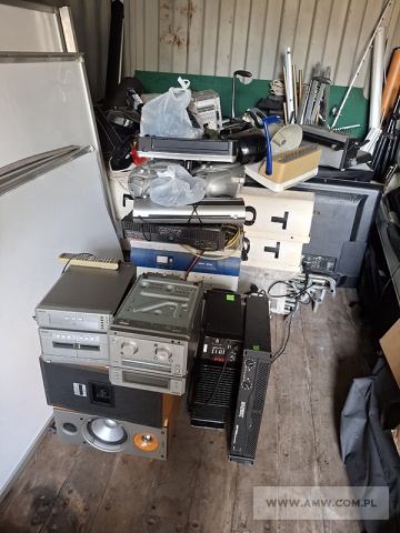 Zużyte urządzenia elektryczne i elektroniczne (m.in. wybrakowane urządzenia łączności, komputery bez dysków twardych, monitory, klawiatury, drukarki, wieże, radiomagnetofony) /kod odpadu 16 02 14/ 